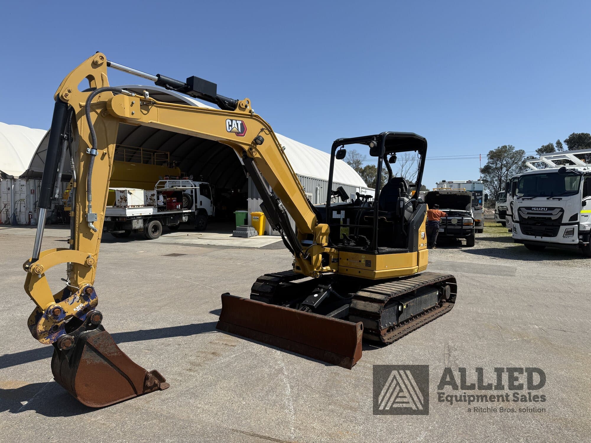 2021 CATERPILLAR 305CR MINI EXCAVATOR