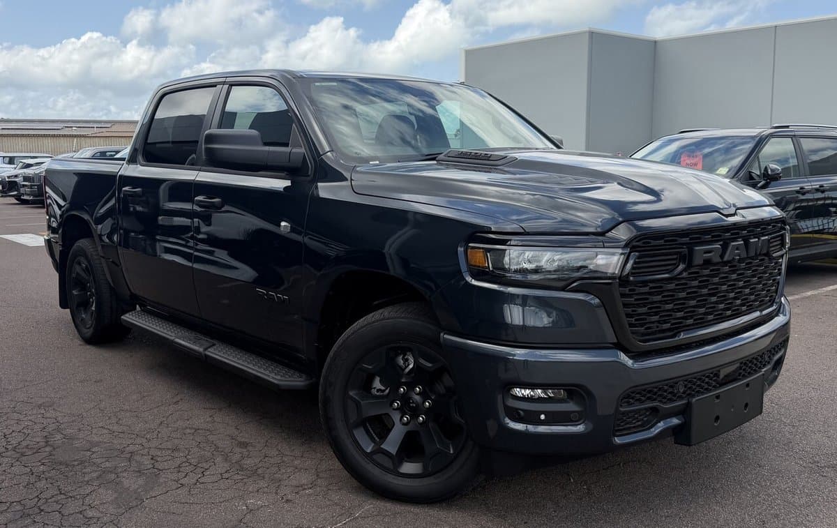 2026 Ram 1500 Express Black Edition Hurricane SO DT