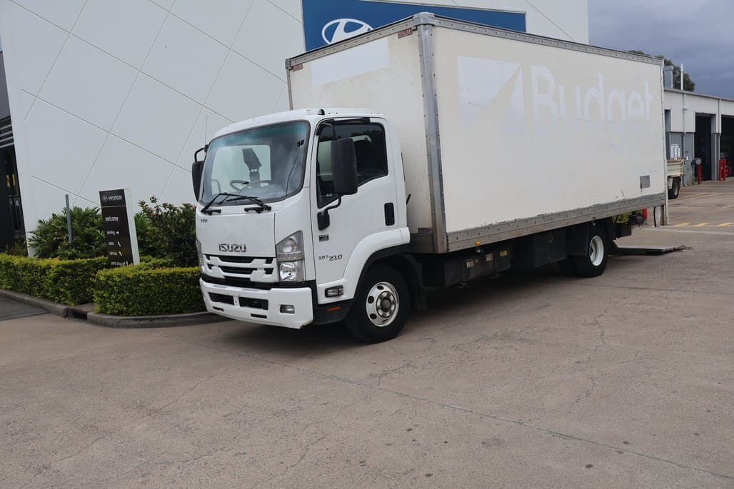 2019 ISUZU FRR 107-210