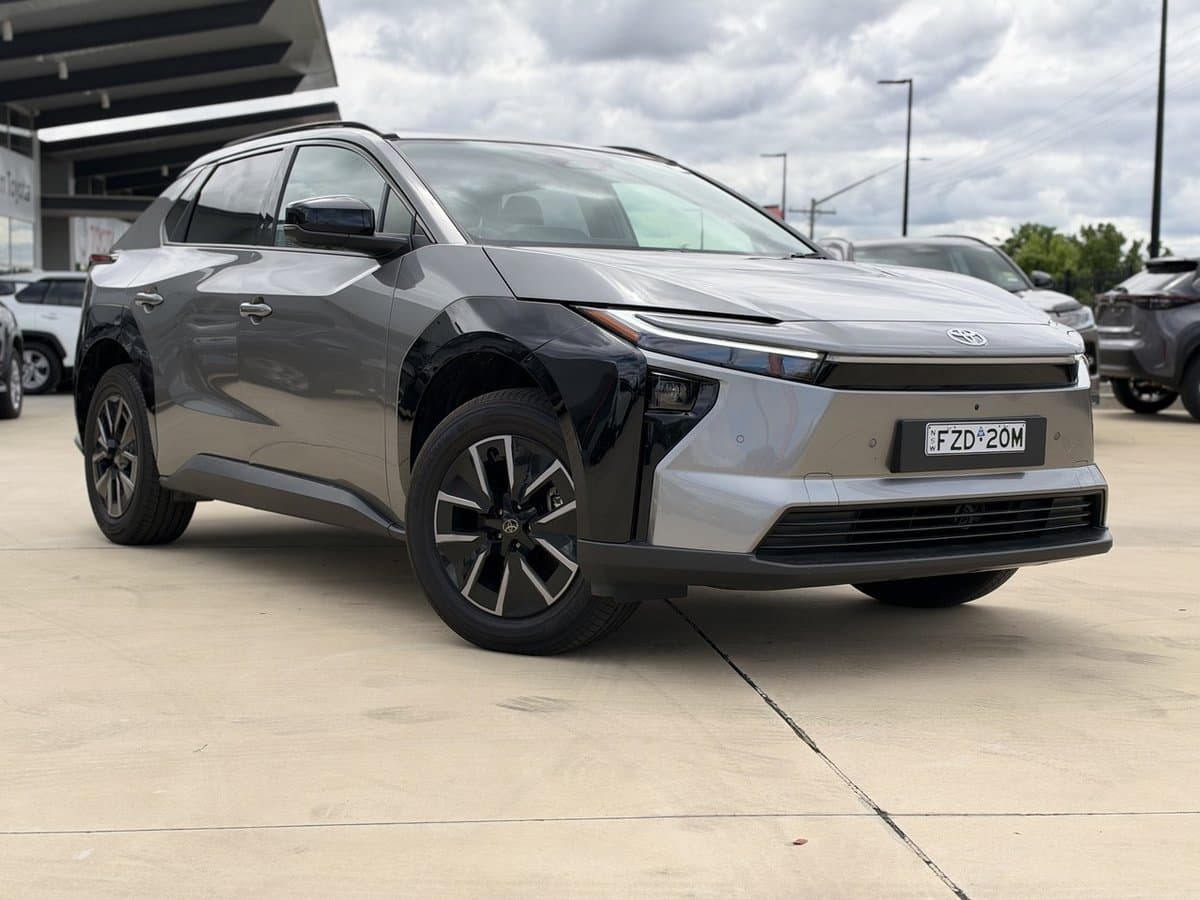 2025 Toyota BZ4X Standard 2WD 74.7kWh Li-ion Batt Automatic SUV