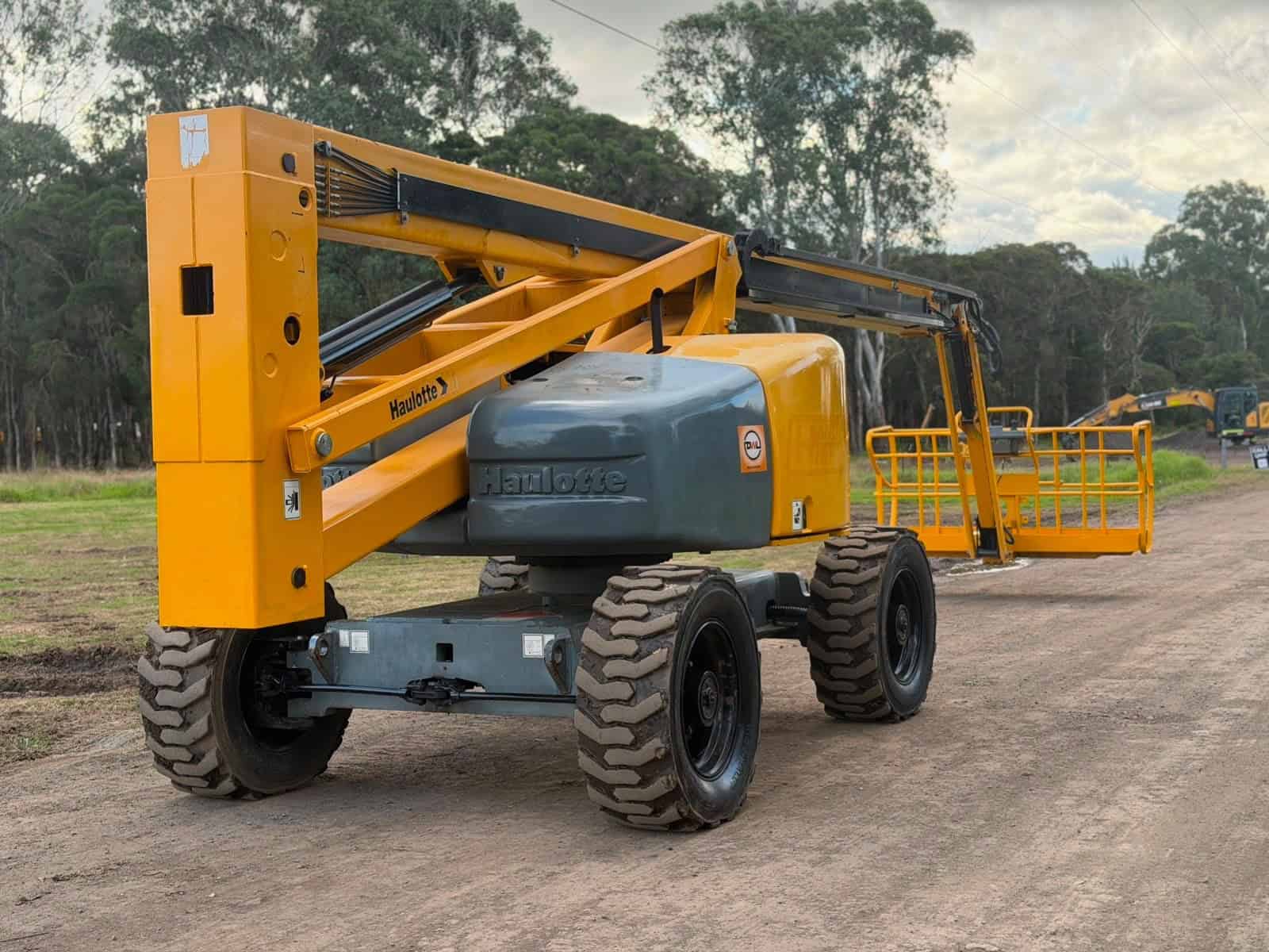 HAULOTTE HA260PX 84FT 25.6M ALL TERRAIN BOOM SCISSOR LIFT ELEVATED WORK PLATFORM EWP GENIE