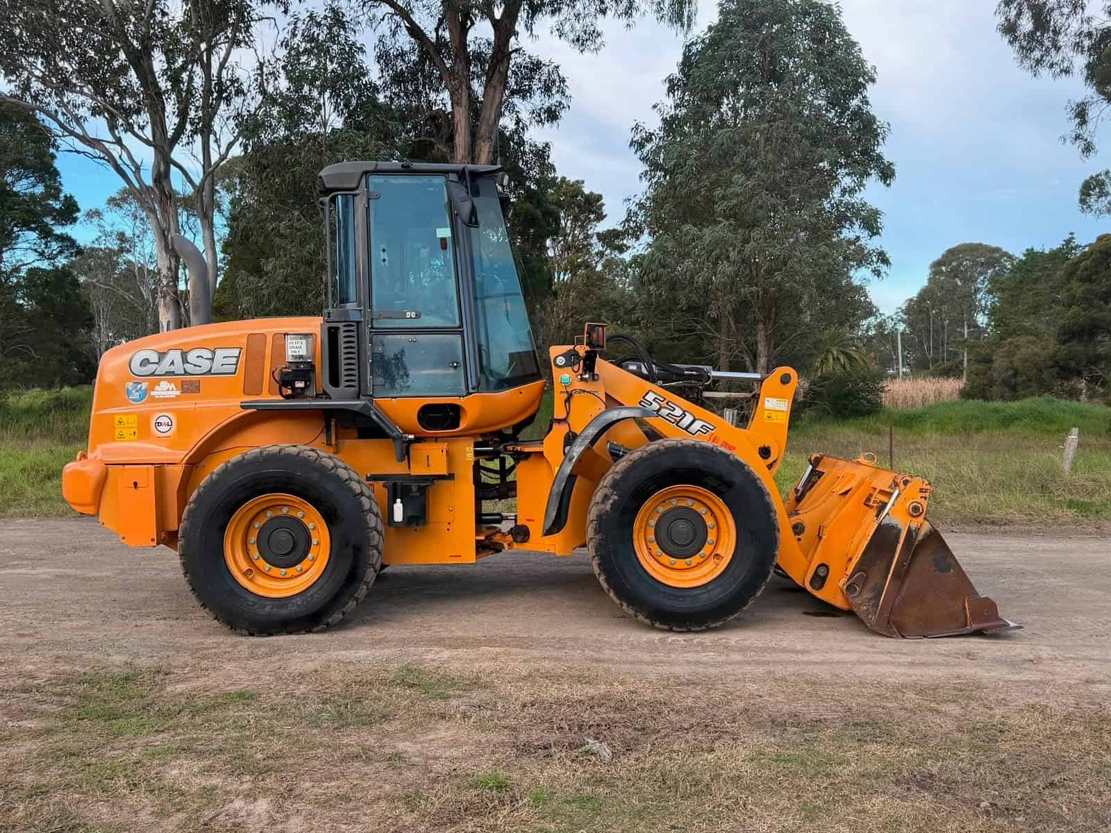 CASE 521F 11T ARTICULATED WHEEL LOADER CATERPILLAR CASE