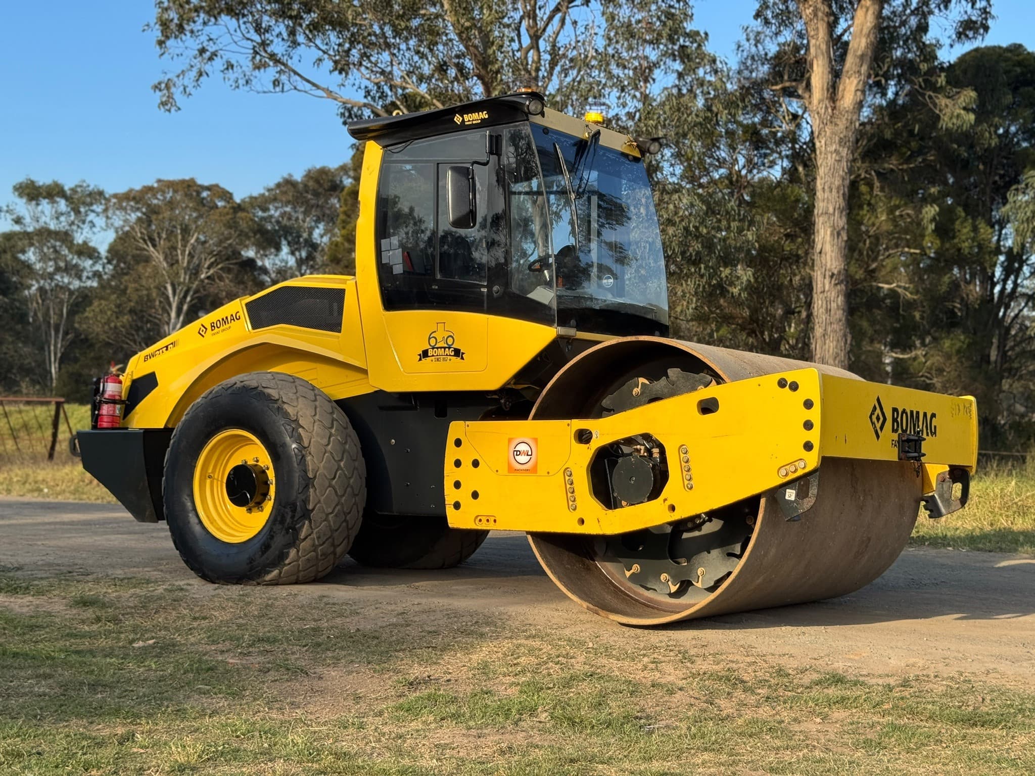 BOMAG BW213 D 12.7T SMOOTH DRUM ROLLER ARTICULATED ROLLER COMPACTOR COMPACTION ROLLER