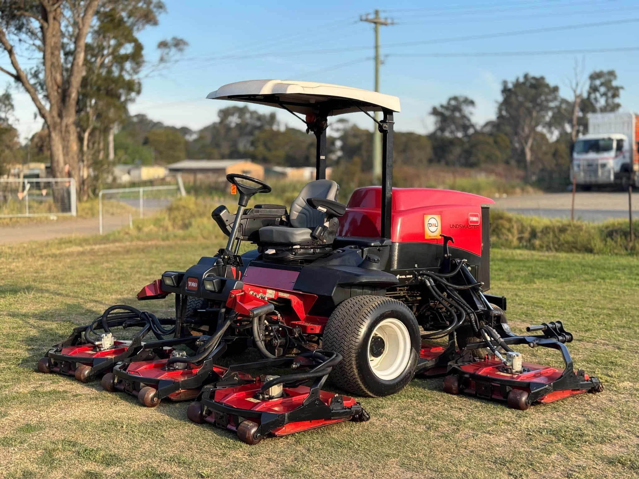 TORO GROUNDSMASTER 4700D 4WD RIDE ON COMMERCIAL DIESEL LAWN MOWER OUT FRONT ZERO TURN