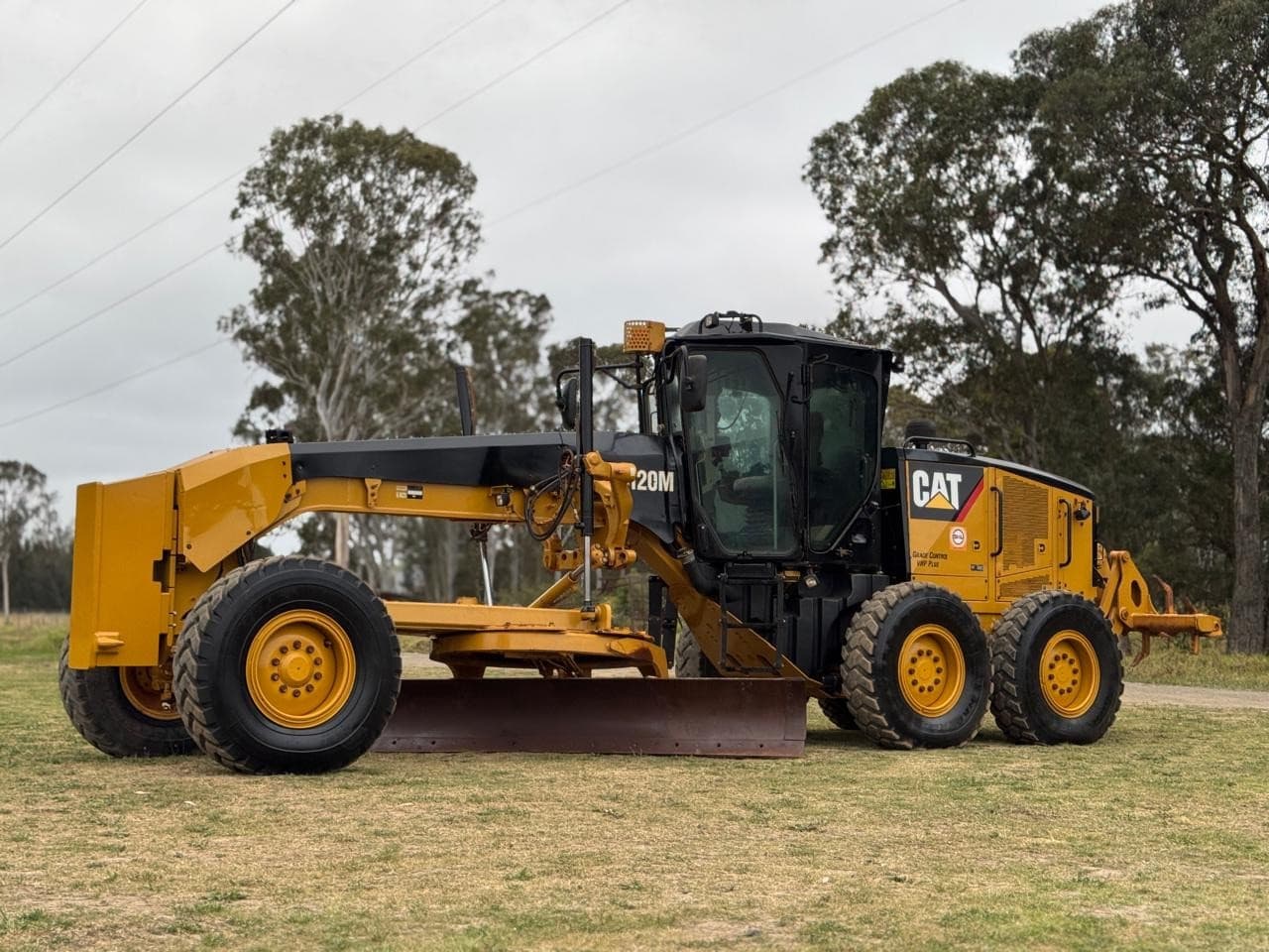 CATERPILLAR 120M VHP PLUS ARTICULATED GRADER VOLVO JOHN DEERE DOZER