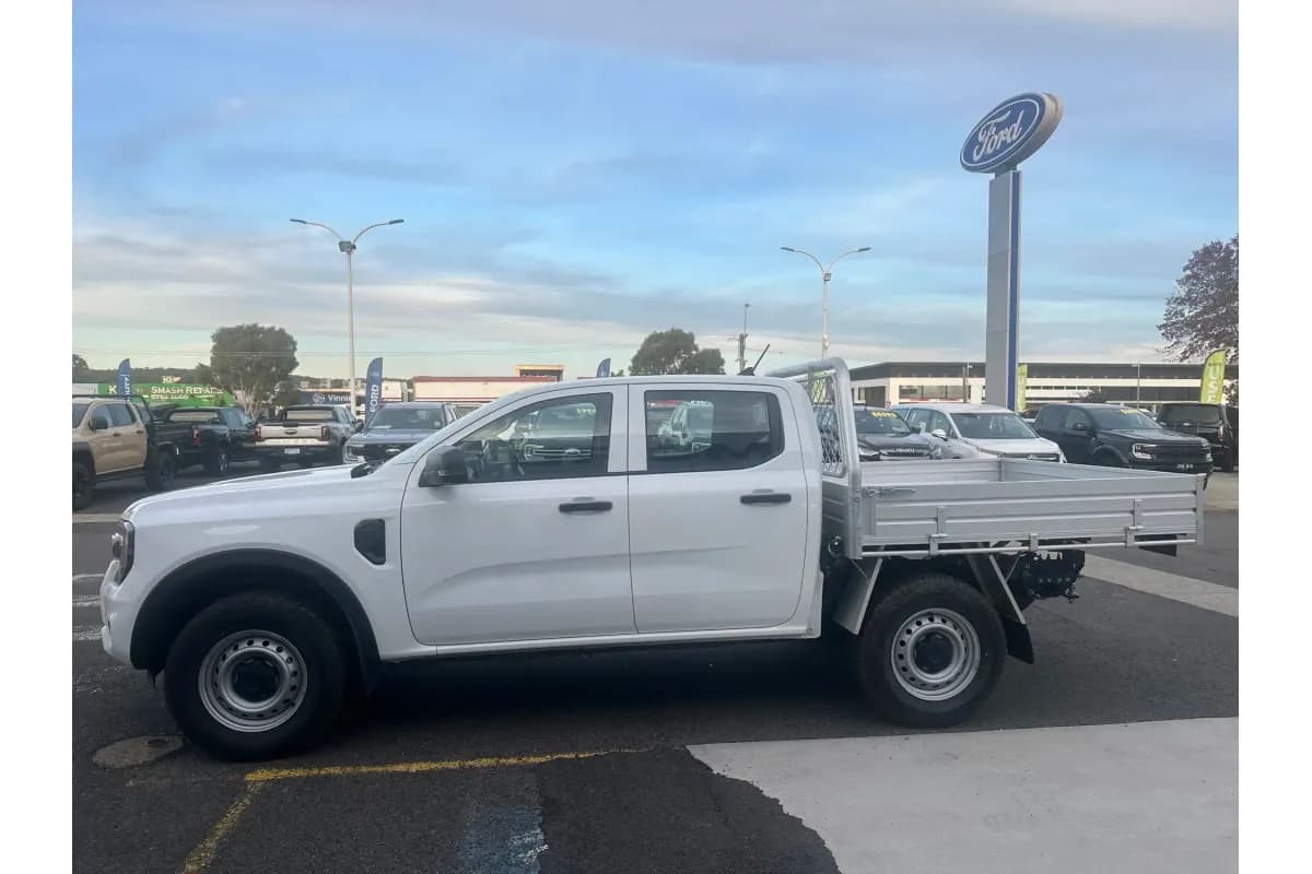2025 Ford Ranger XL 4X4 2.0L