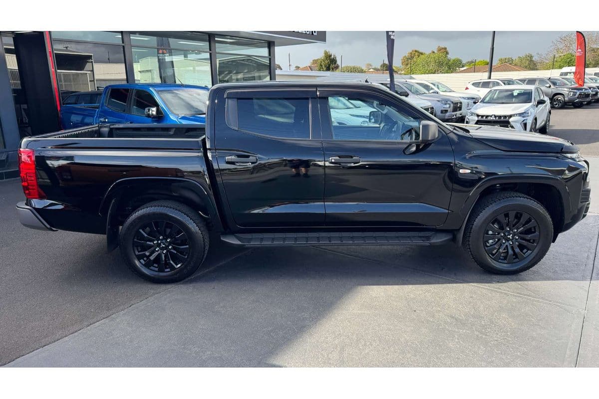 2025 Mitsubishi Triton GLX-R MV 4X4