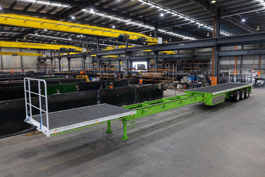 FWR Tri Axle Flat Top Extendable