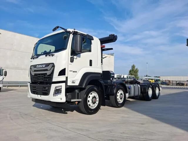 2026 Isuzu F Series FYJ 320-355 AT R60 White Hooklift & Bi Fold
