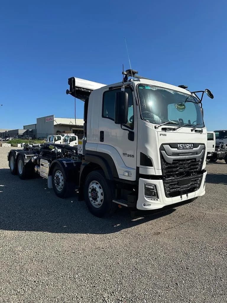 2026 Isuzu F Series FYH 320-355 AT R60 Automatic