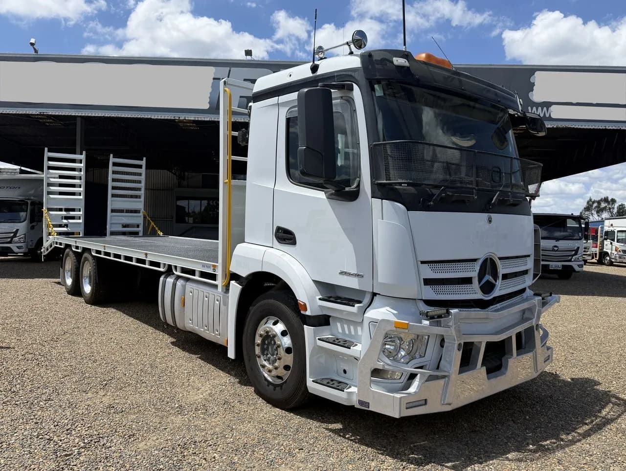 2019 Mercedes_Benz Actros 2643 White Beavertail...