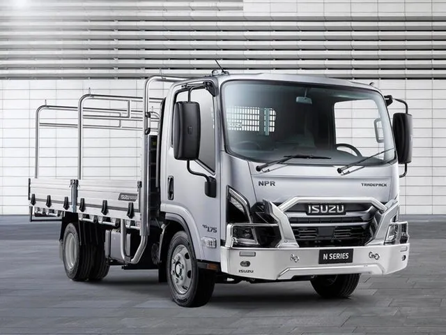 2025 Isuzu N Series 45/65-175 Tray Dropside