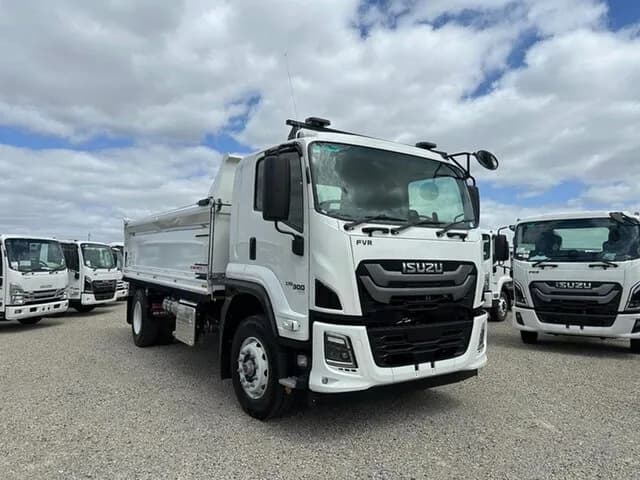 2025 Isuzu F Series FVR 170-300 AT R47 White Tipper