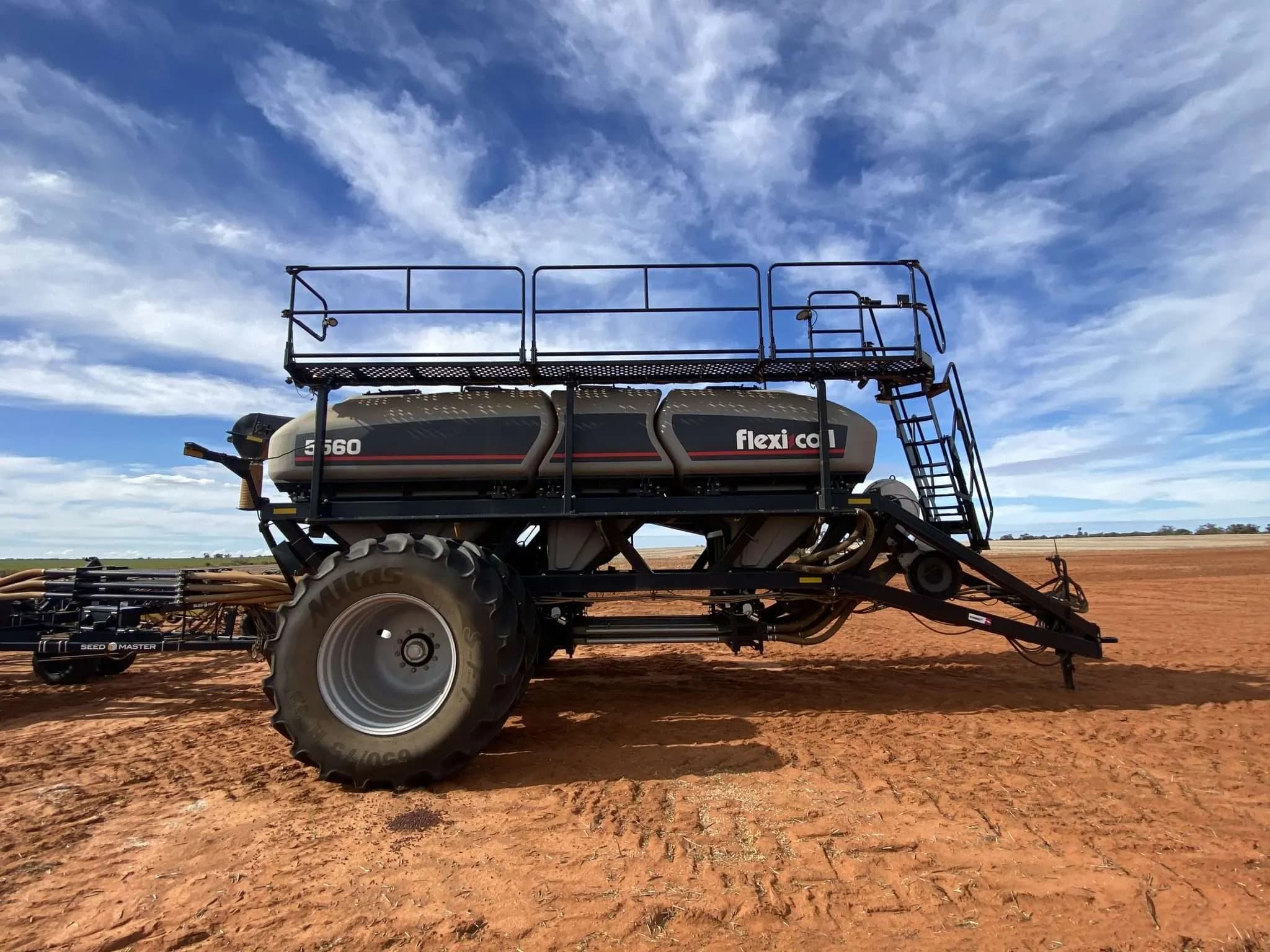 2022 Flexicoil 5560 and Seedmaster 8015 PACKAGE