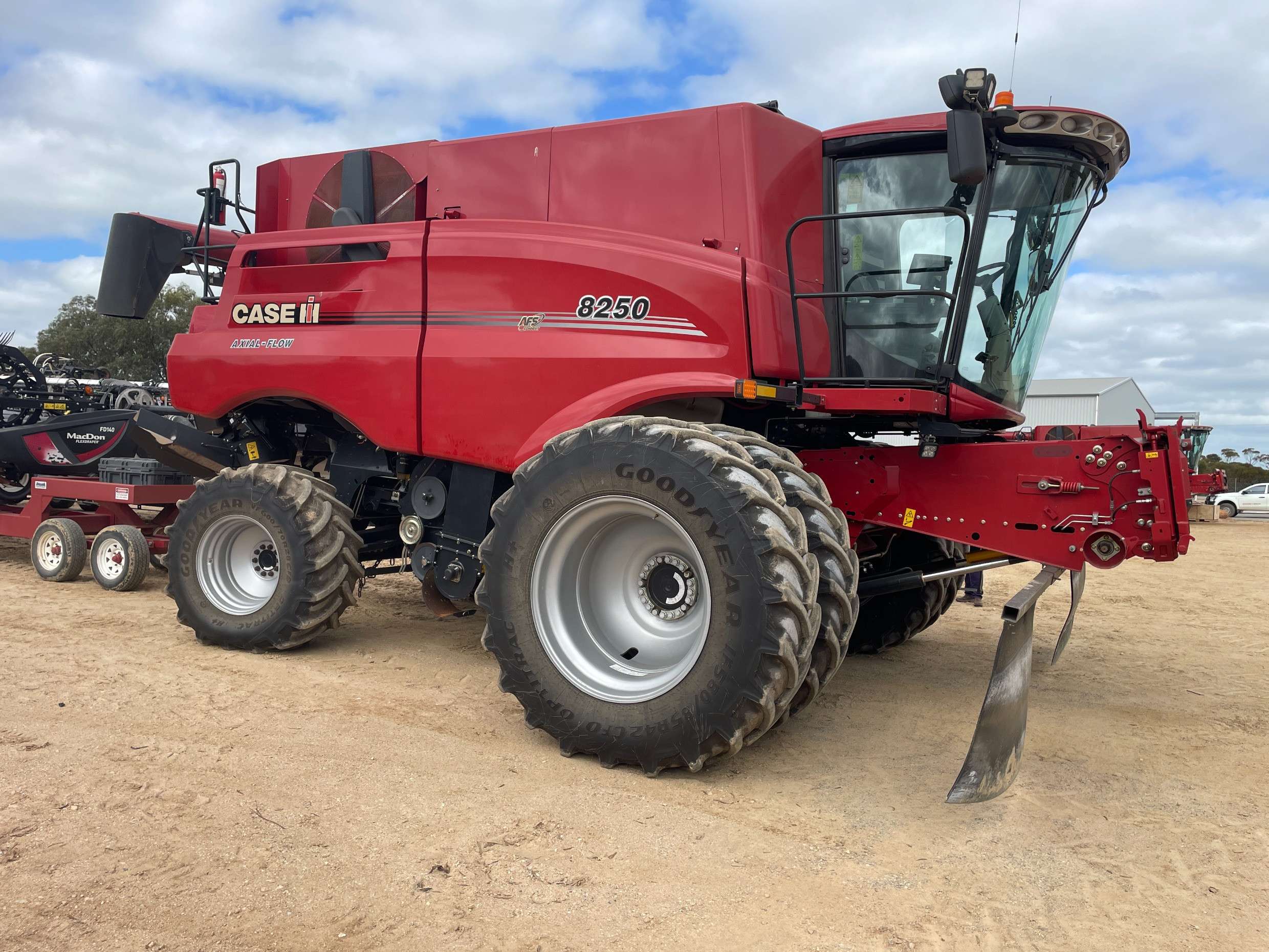 CASE IH 8250 Header(Combine)