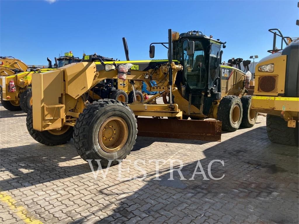 CAT 12M