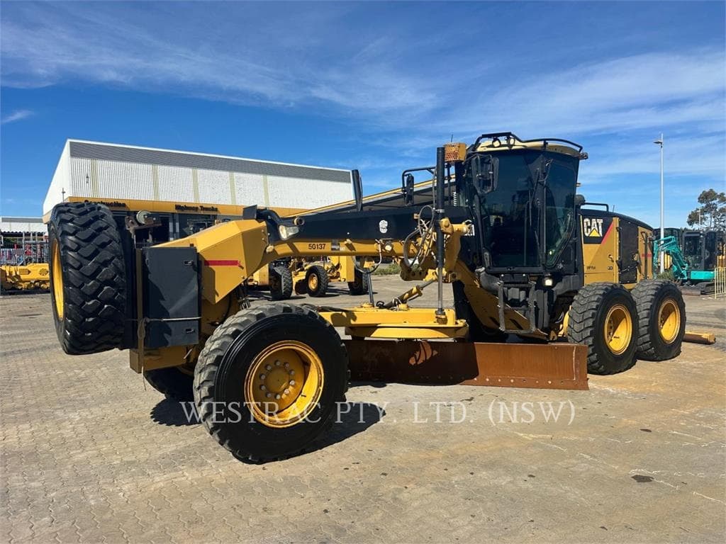 CAT 12M