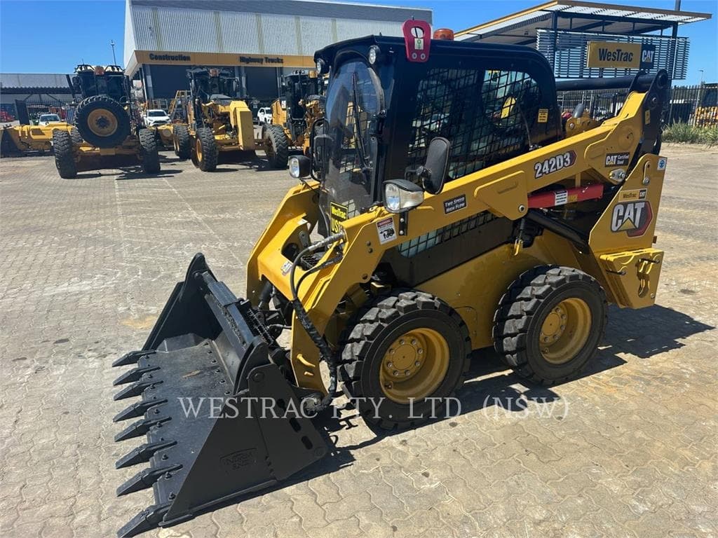 CAT 242D3