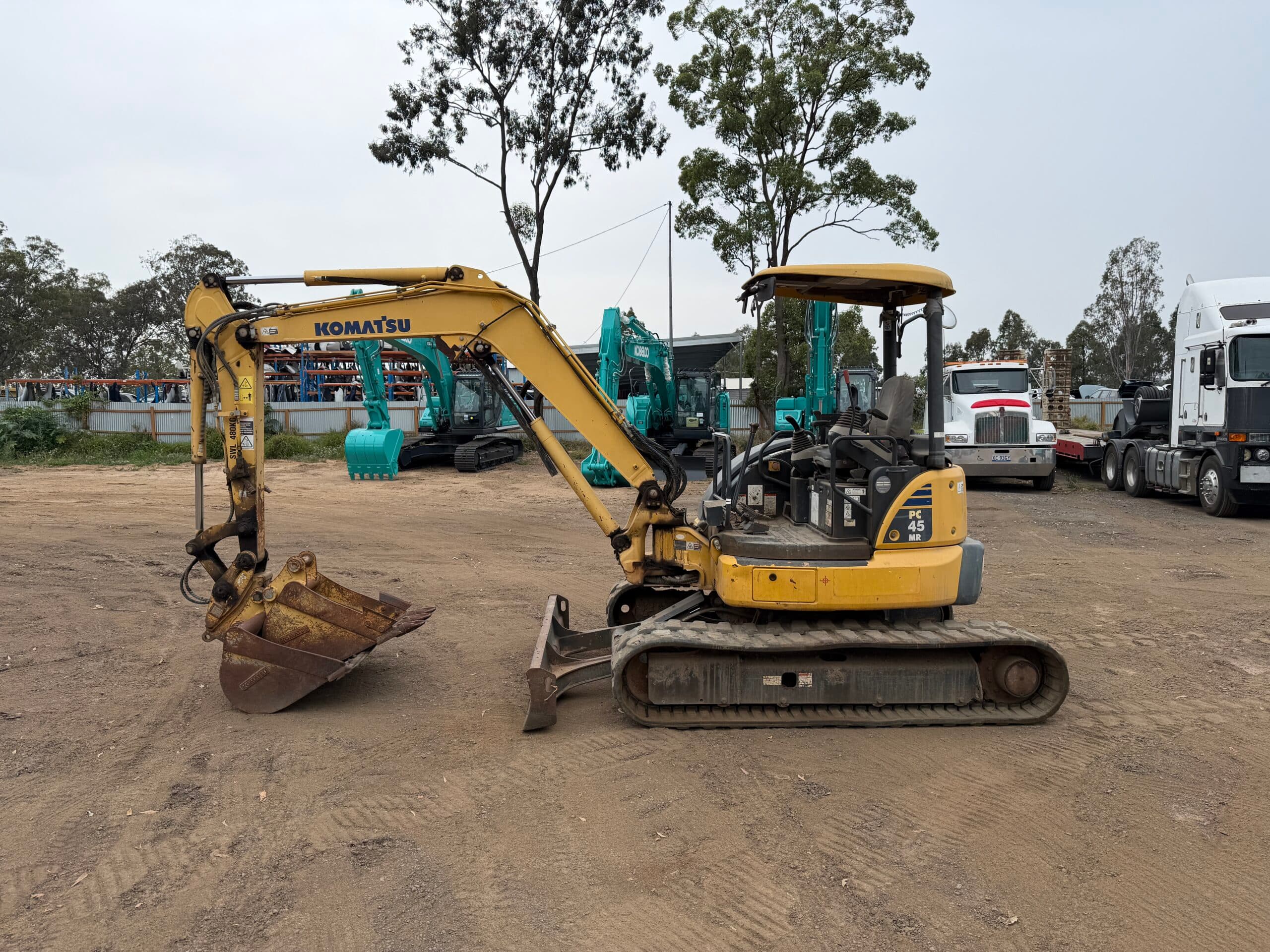 KOMATSU PC45MR-3 EXCAVATOR