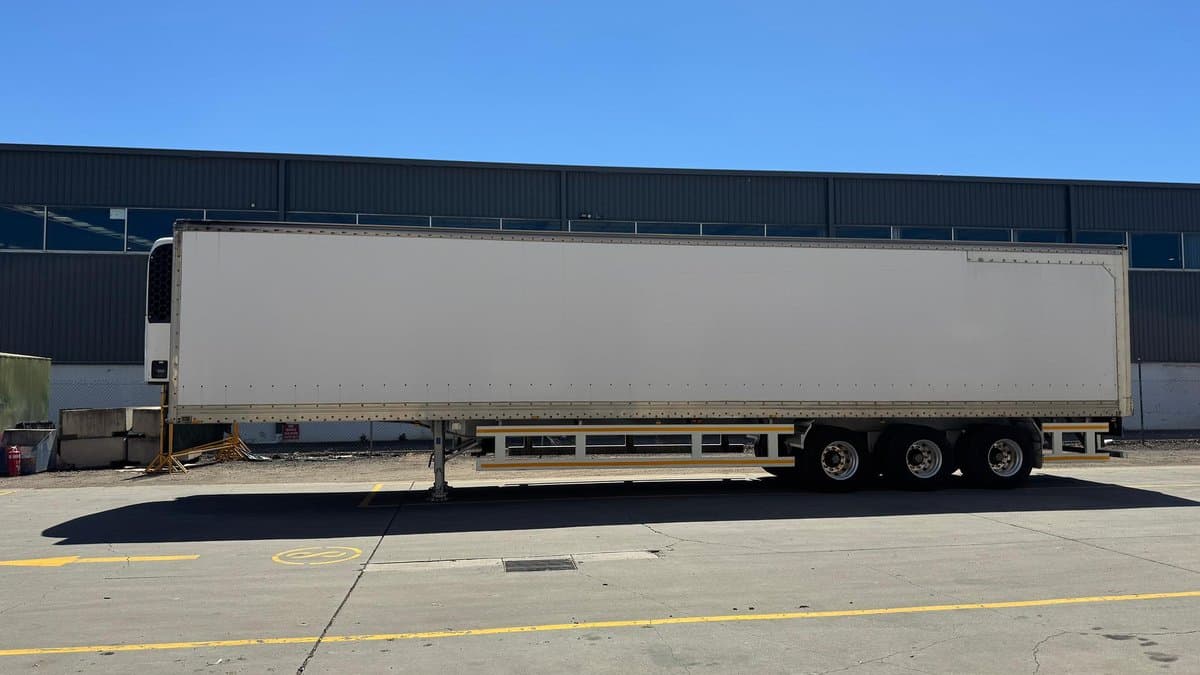 2008 Vawdrey 24P Freezer Van