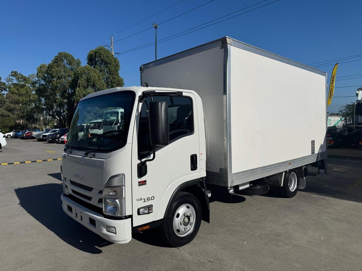 2022 Isuzu N Series NNR 45-150