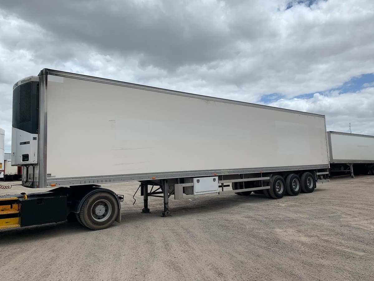 2015 Maxitrans 24P Freezer Van