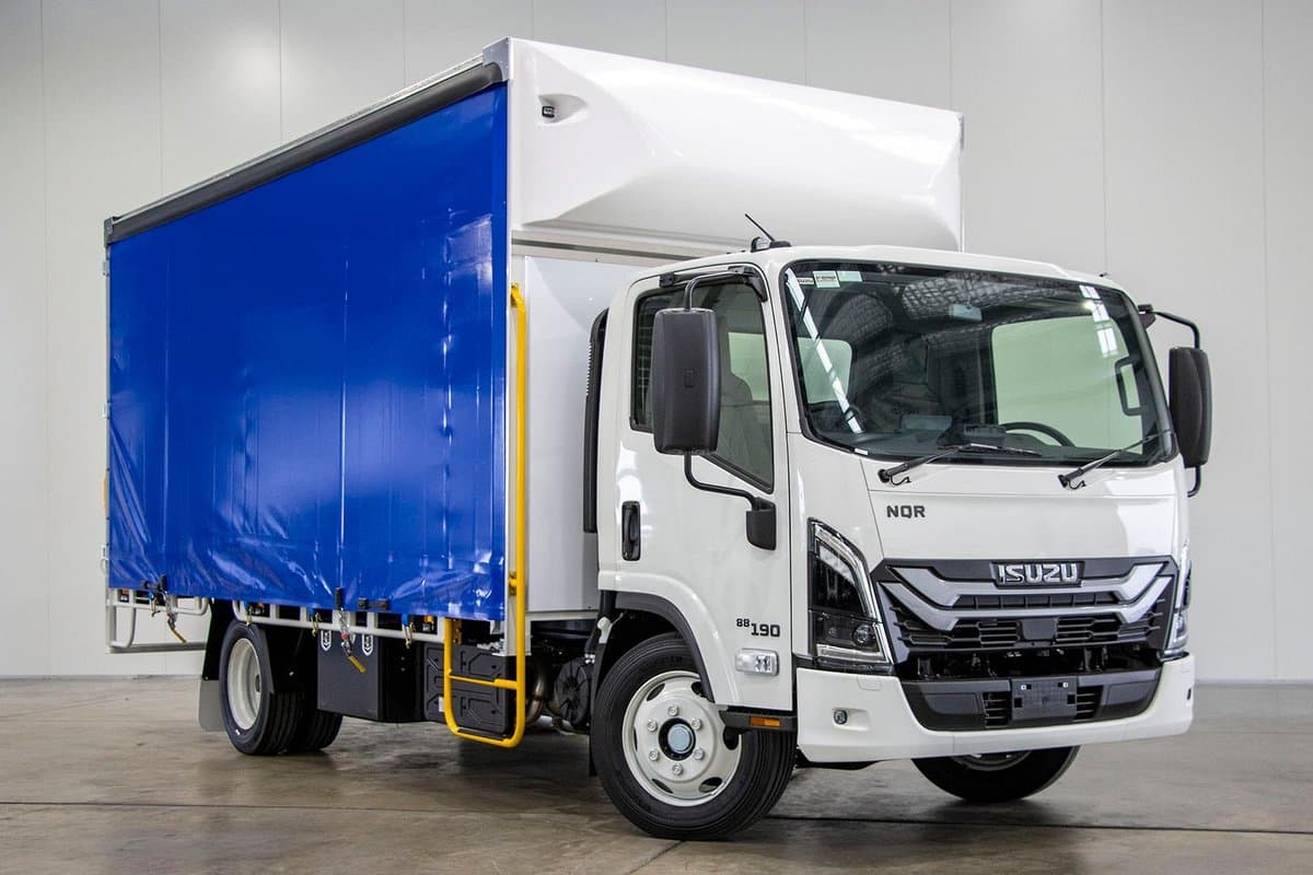 2025 Isuzu Nqr 88-190 Am NQR 88-190