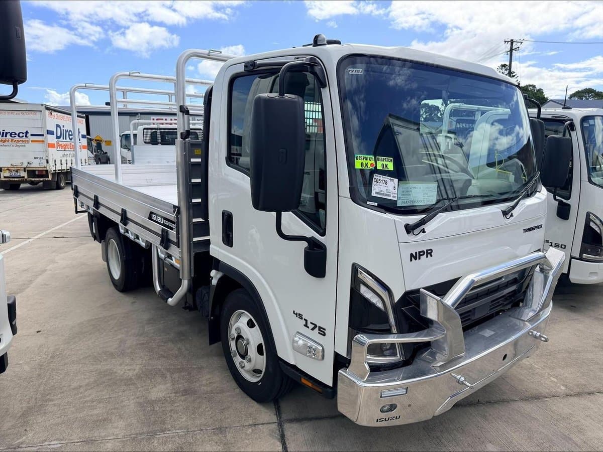 2026 Isuzu N Series NPR 45/65-175 MT D28 Tradepack