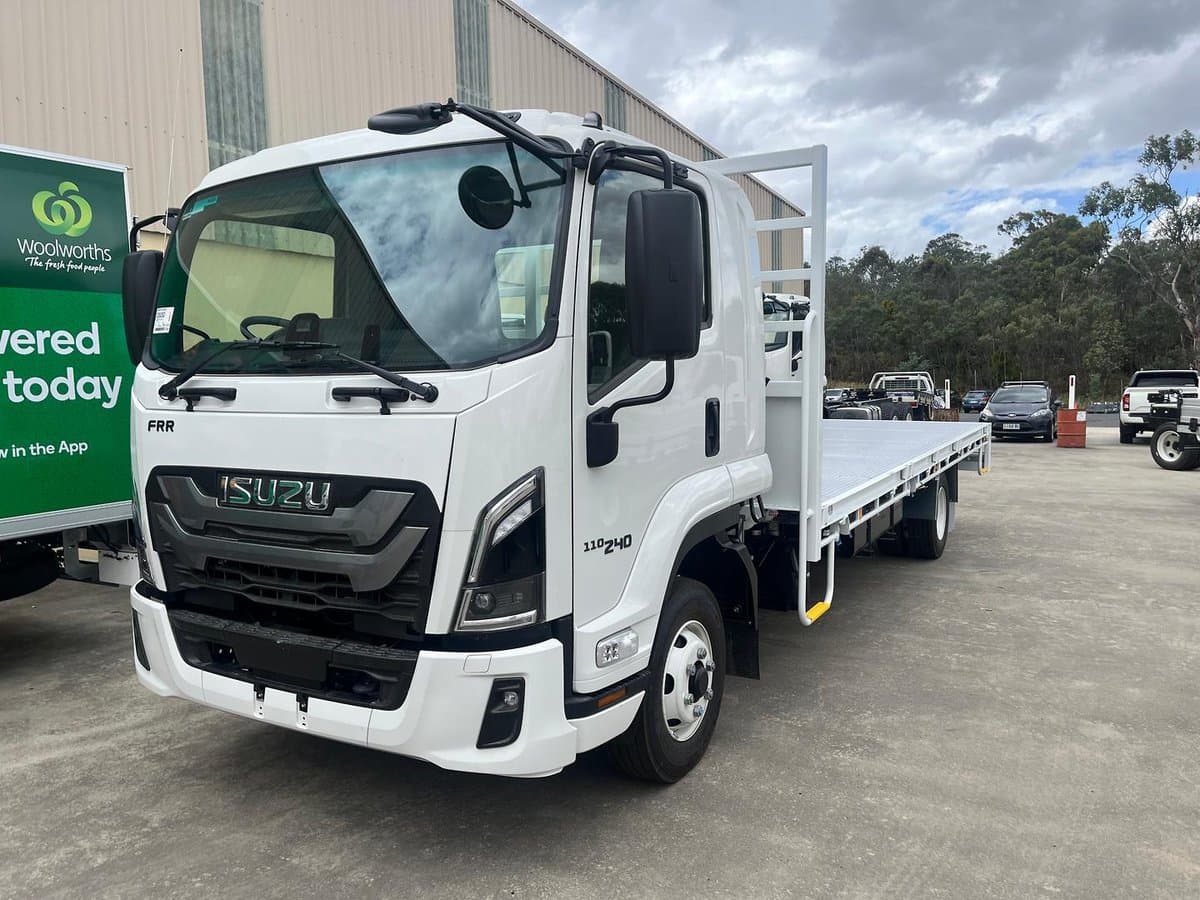 2025 Isuzu F Series FRR 110-240 AM R52