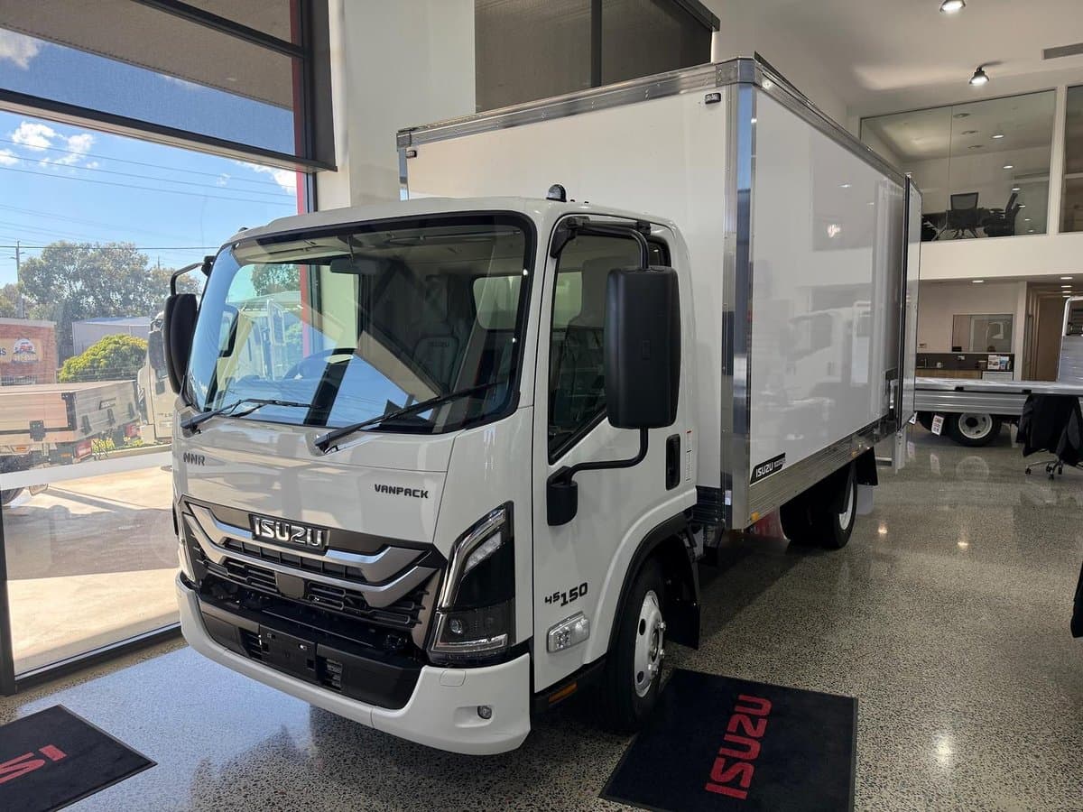 2026 Isuzu N Series NNR 45-150 DT D34 Vanpack