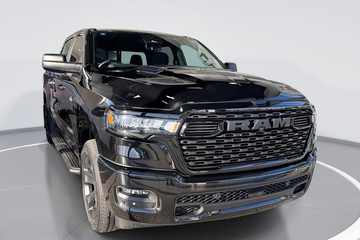 2026 RAM 1500 Express Black Edition Hurricane SO DT MY26 4X4 Dual Range