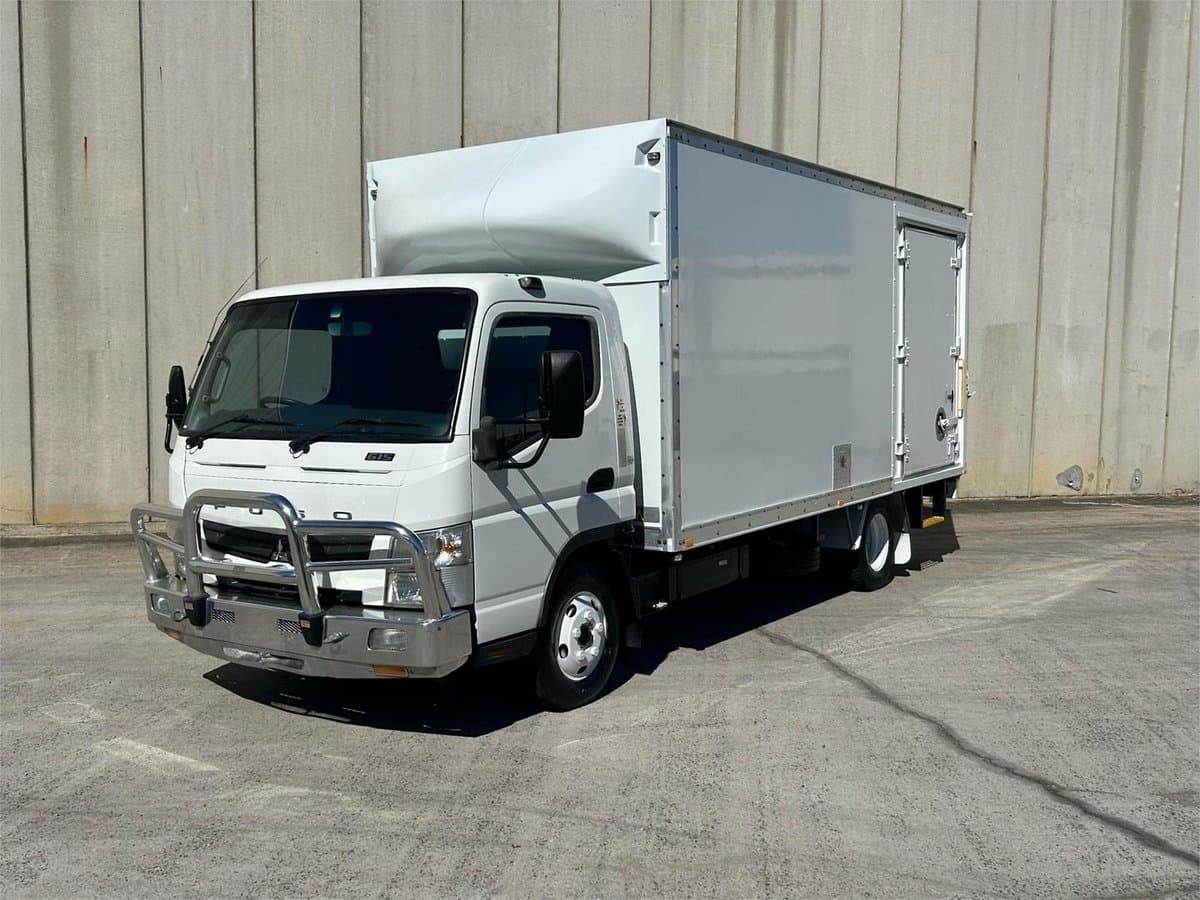 2013 Fuso Canter 615