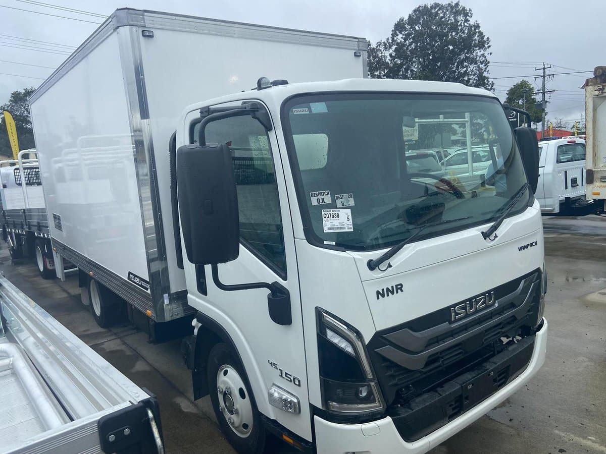 2026 Isuzu Nnr 45 150 Nnr 45-150 Dt34 Vanpack NNR 45-150 dt34 Vanpack