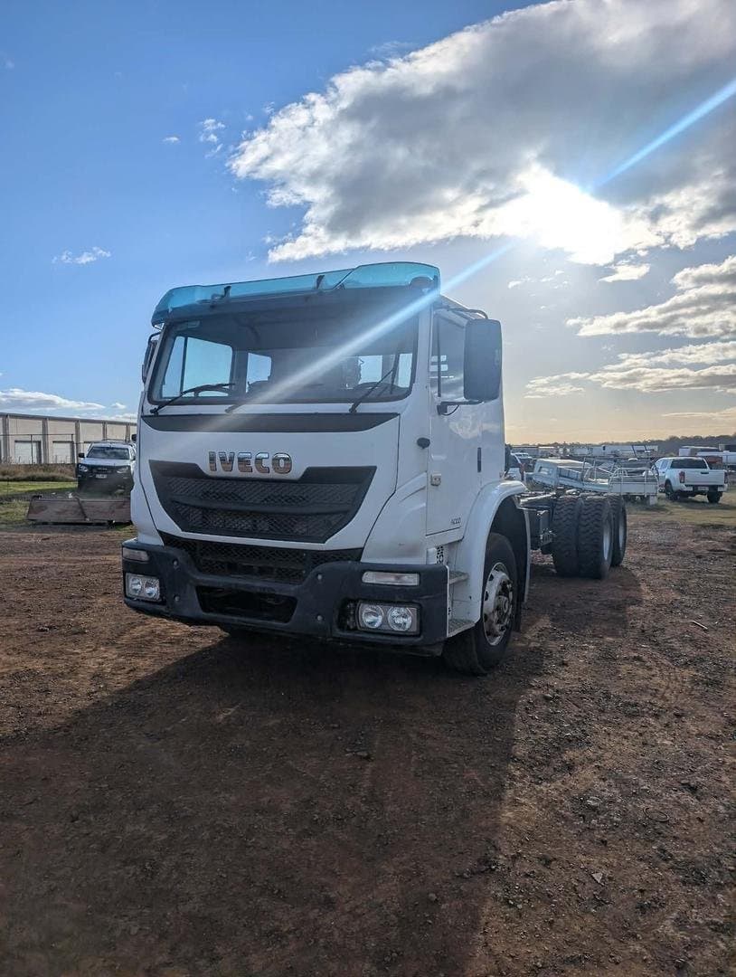 2012 Iveco Acco F2350G 280