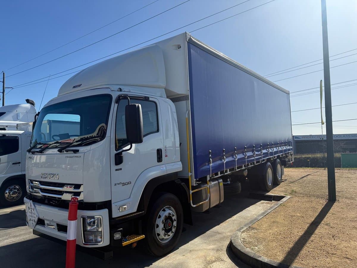 2023 Isuzu F Series FVL240-300 Freightpack