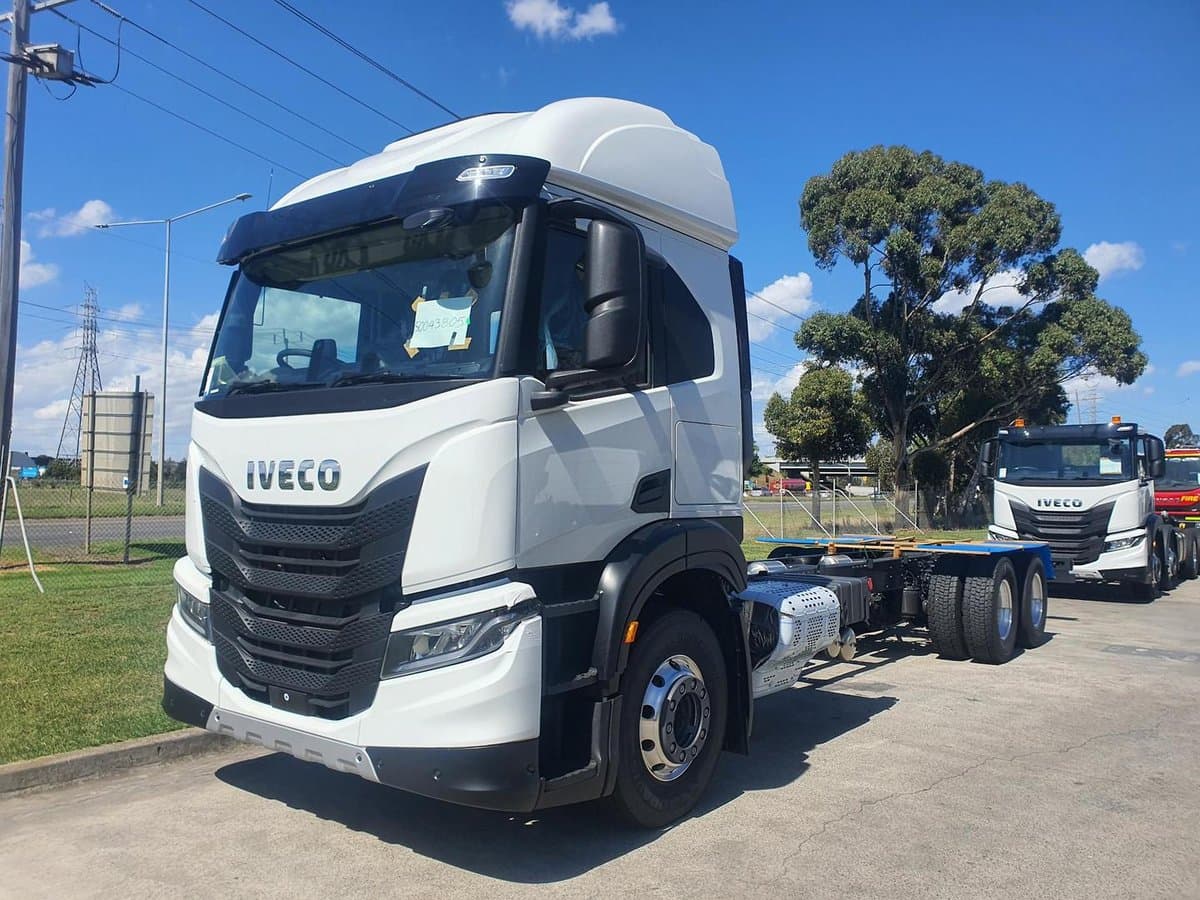 2026 Iveco S-Way AT230