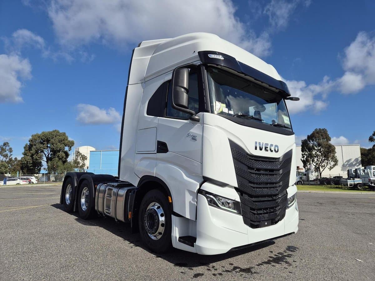 2026 Iveco S-Way AS700