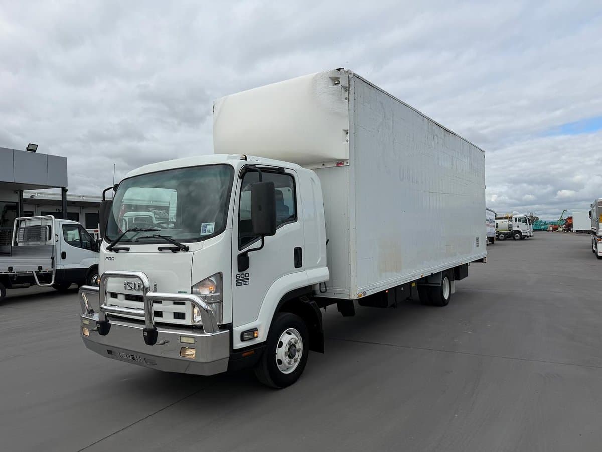 2015 Isuzu F Series FRR 600