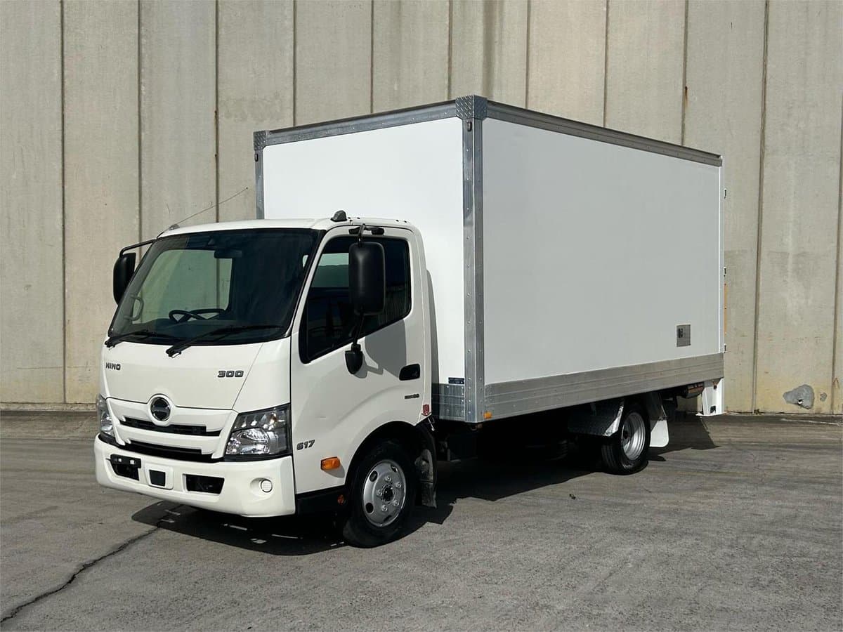 2023 Hino 300 616