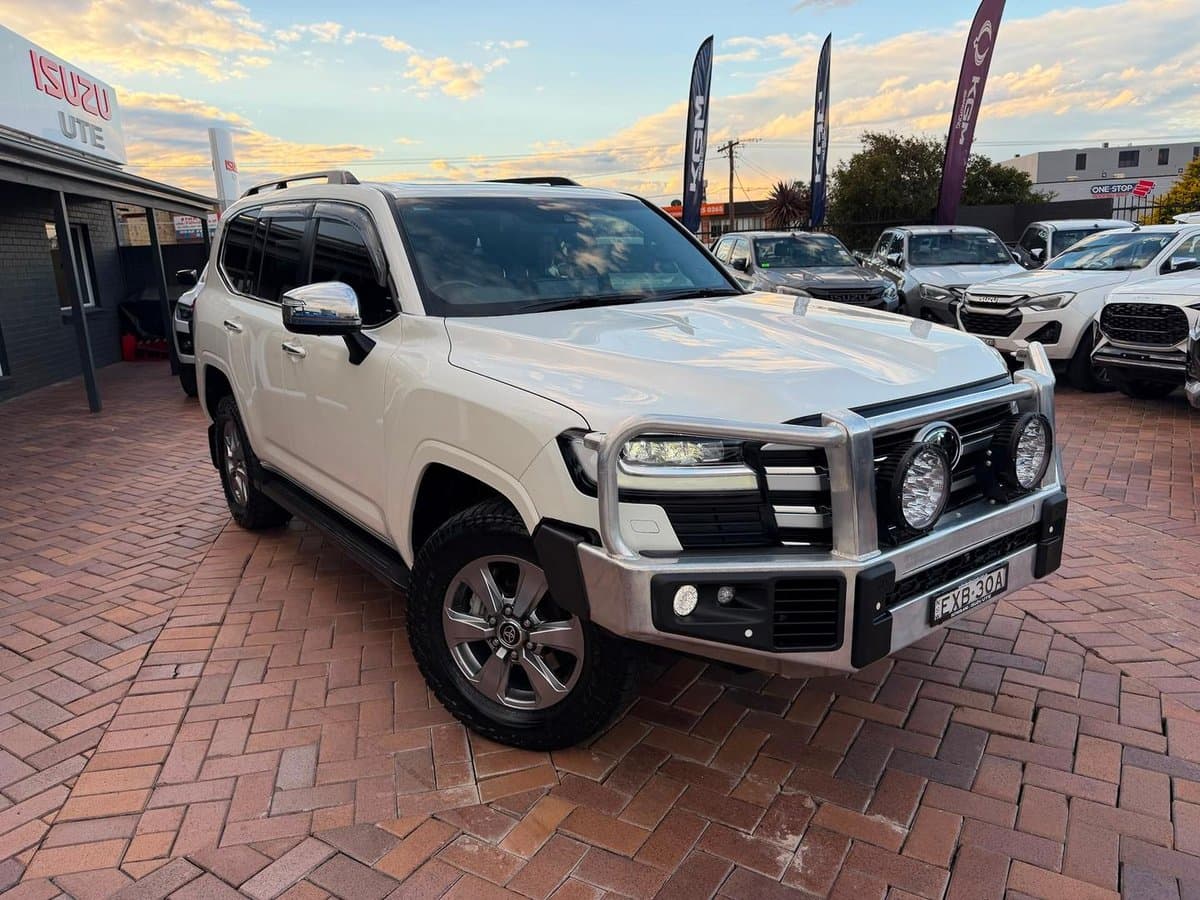 2022 Toyota Landcruiser Sahara FJA300R 4X4 Dual Range