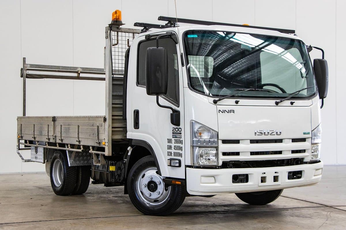 2013 Isuzu N Series NNR 200