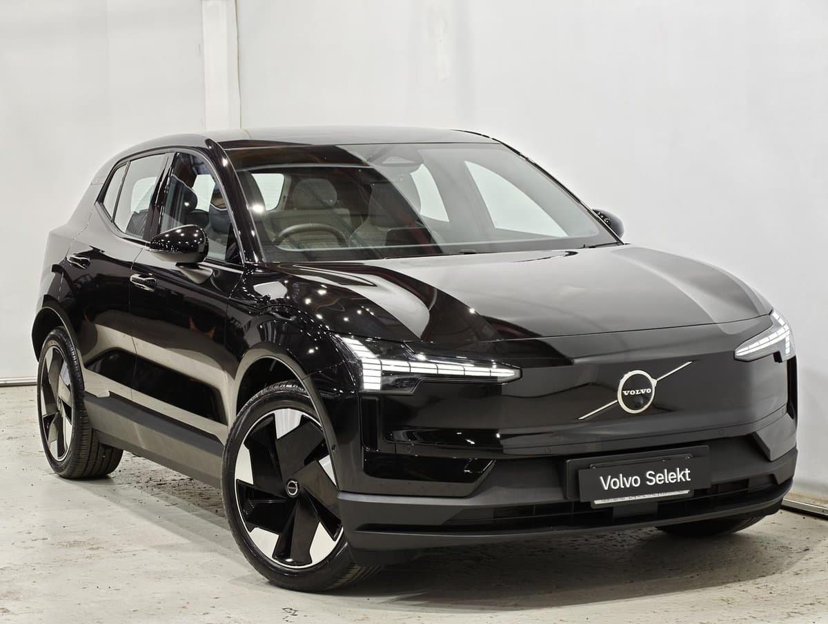2024 Volvo EX30 Single Motor Extended Range Ultra MY24
