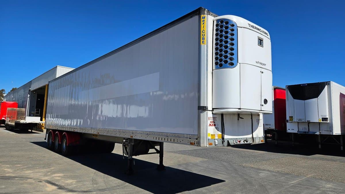2011 Maxitrans 22P Freezer Van