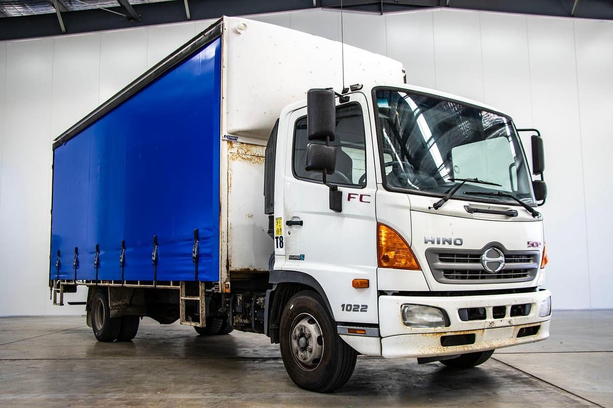 2015 Hino 500 Series FC1022 Medium Long