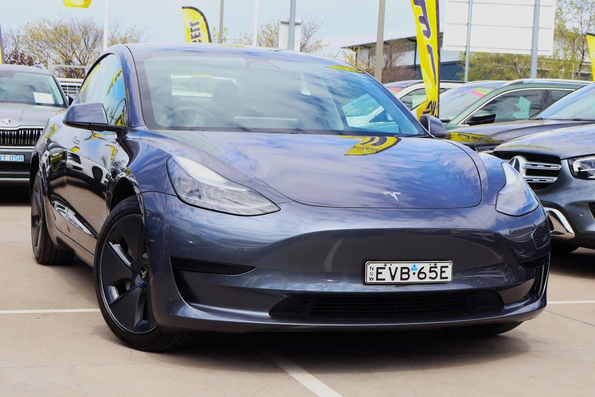 2022 Tesla Model 3 Rear-Wheel Drive