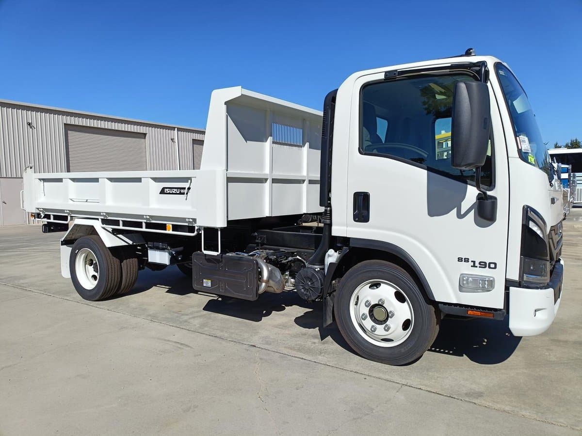 2026 Isuzu N Series NQR 88/80-190 AM D38 Tipper