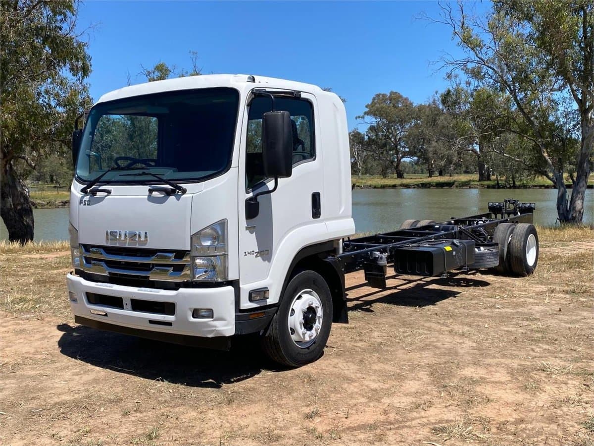 2017 Isuzu Fsd
