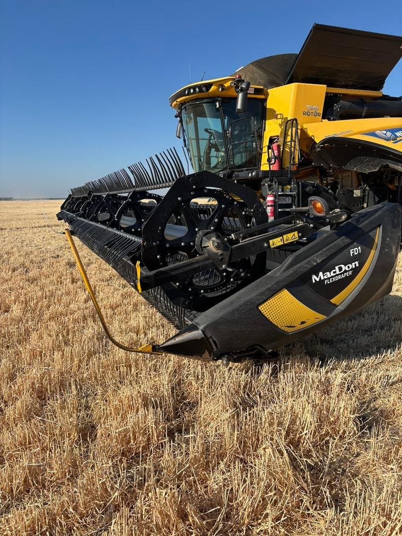 2021 New Holland Cr9.90