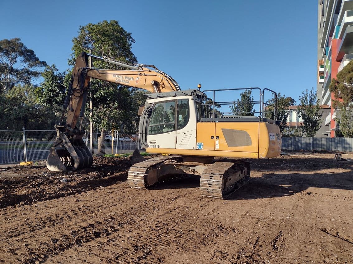 Liebherr R922LC
