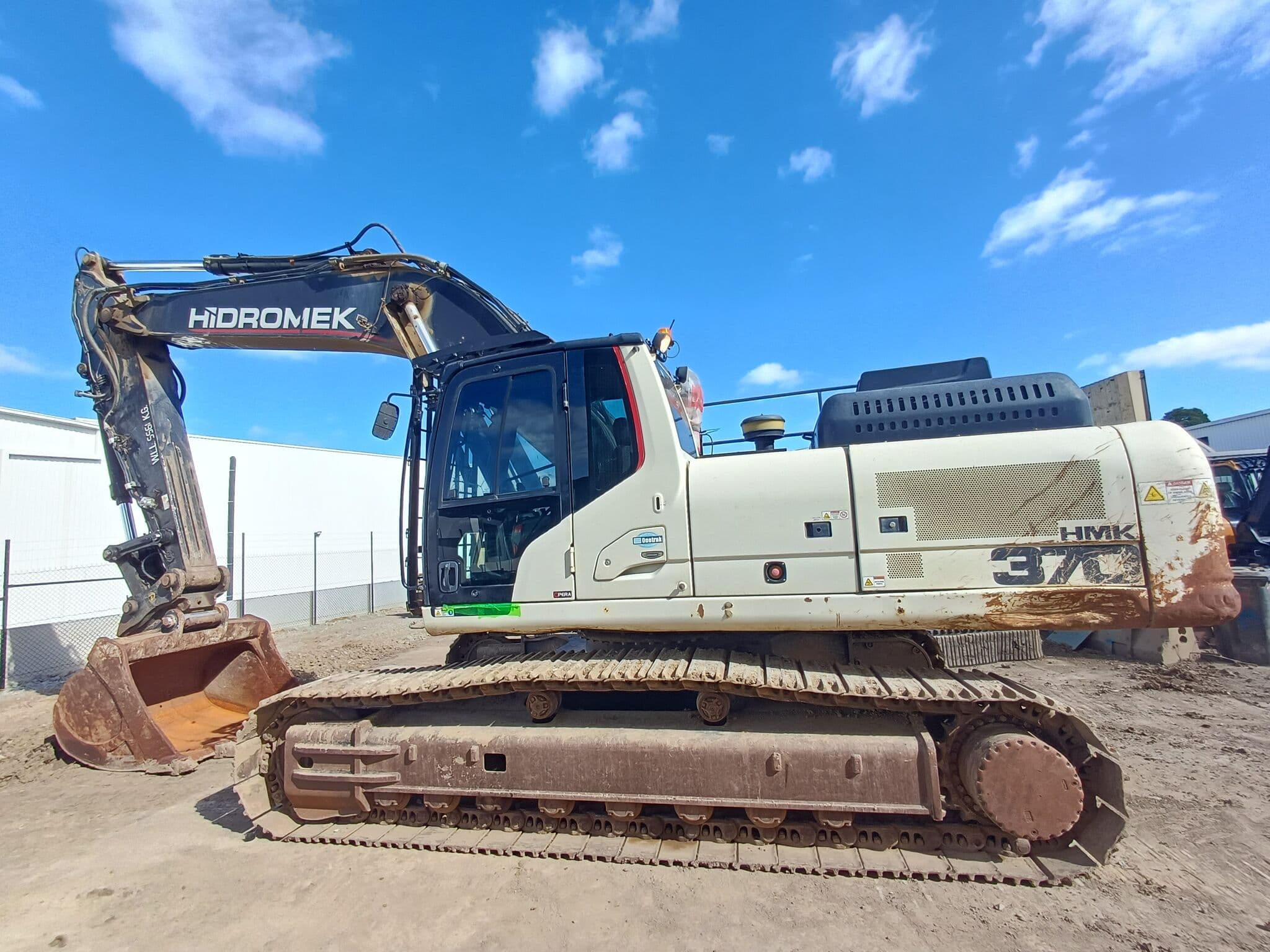 Hidromek HMK370LCH